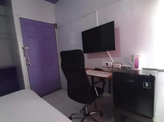 Manila Nomads Hostel Ostello